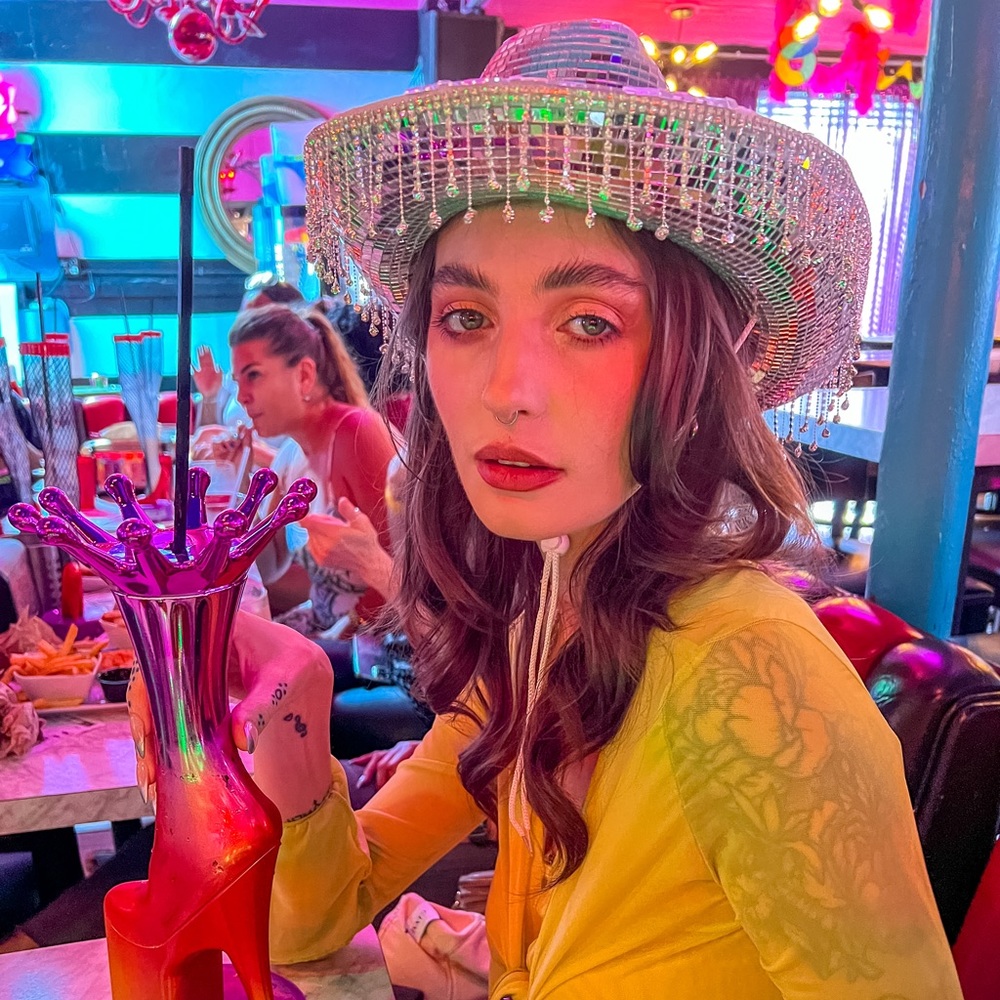 Meet your Posher, Maegan